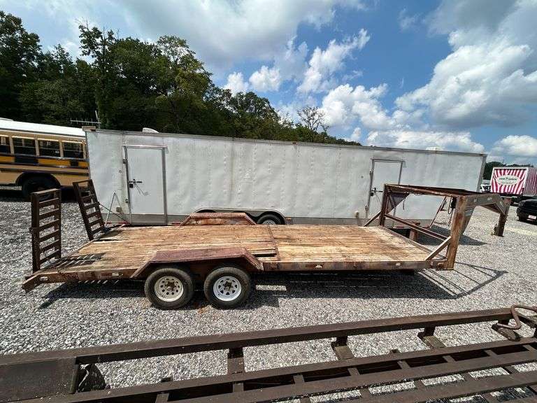 1996 Dixie Craft Trailer Mfg. Co. Mark GT Gooseneck Tandem Axle Car Hauler image