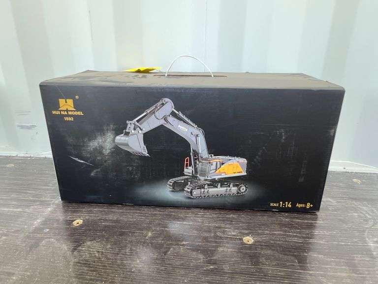 2025 Unused Huina Model 1592 Remote Control Excavator image