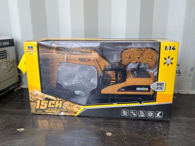 2025 Unused Huina Toys Model 1535 Die-Cast Remote Control Excavator image