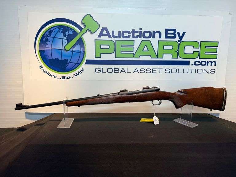 Winchester Model 70 Featherweight Bolt Action Rifle, 30-06 SPRG image