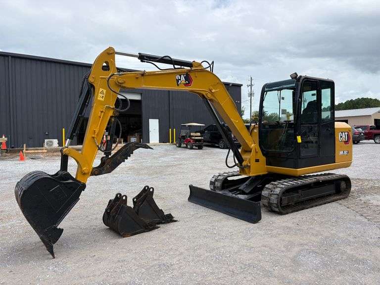 2022 CAT 305.5E2 Tracked Mini-Excavator image
