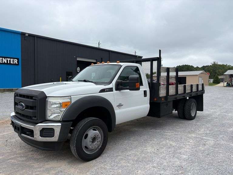 2014 Ford F-550 Flatbed image