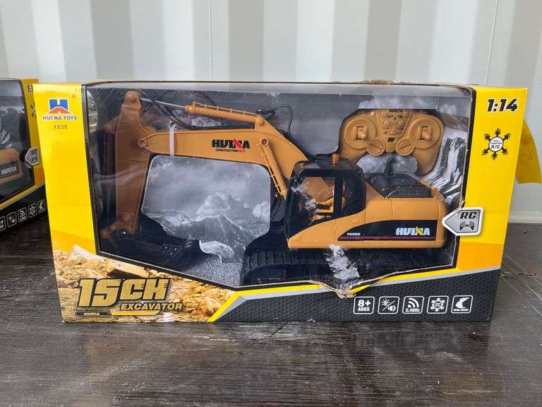 2025 Unused Huina Toys Model 1535 Die-Cast Remote Control Excavator image