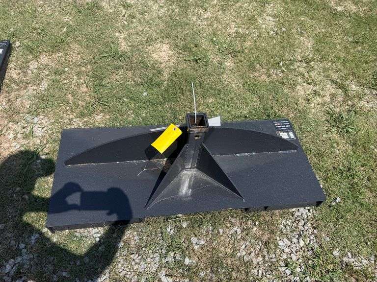 2025 Landhonor Unused UHA-16-3000G Skidsteer Universal Hitch Adapter image