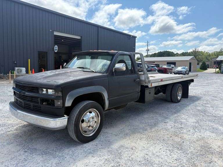 1994 Chevrolet C3500HD 1 ton Rollback image