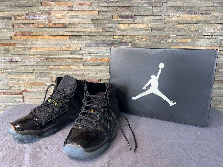 Nike Air Jordan Retro GS 11 - Size: 7Y image