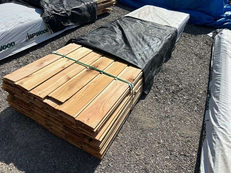 Stack- Incense Red Cedar Chanell Siding 1"x8"x8'-12', 108 Pieces image