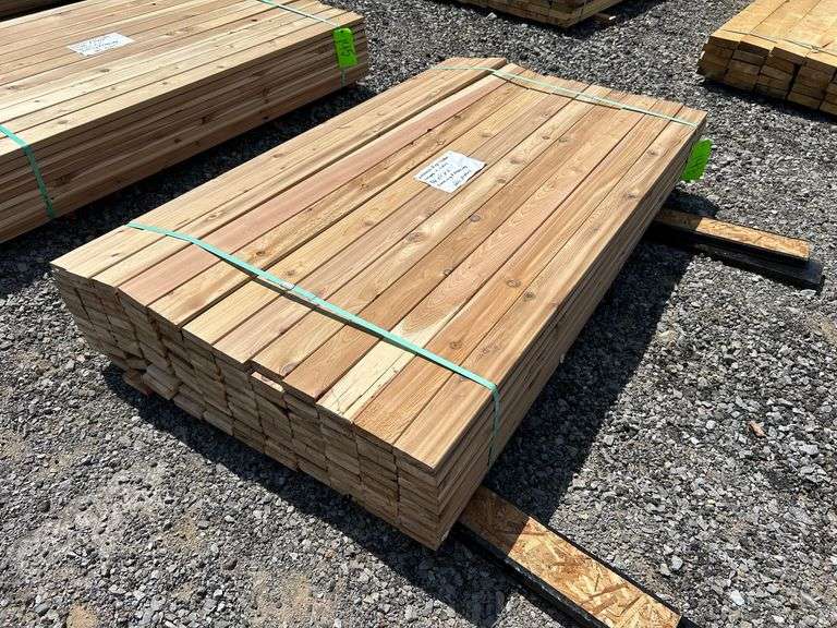 Stack- Western Red Cedar Smooth 4 sides, 5/4"x4"x6' Decking/Fencing, 120 Pieces image