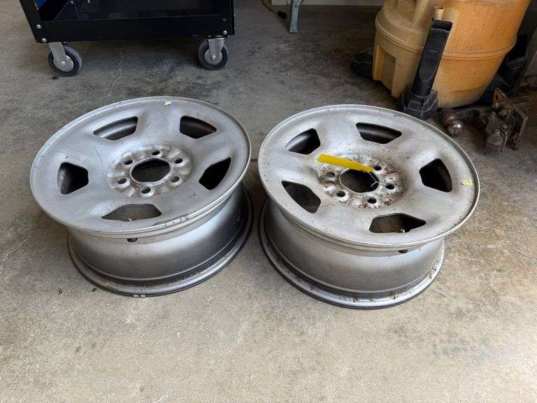 (2) 6-Lug Ford Wheels image