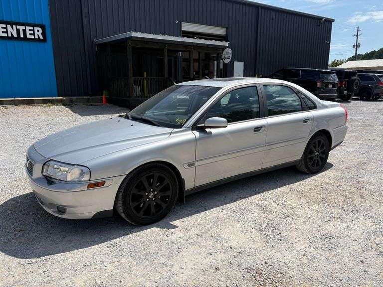 2005 Volvo S80 image