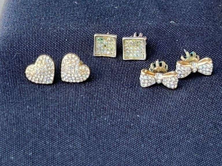 (3) - Pairs of Earrings image