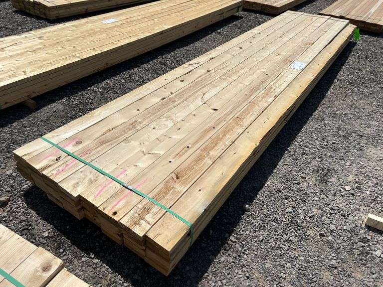 Stack- Southern Yellow Pine 2"x6"x16', 40 Pieces image