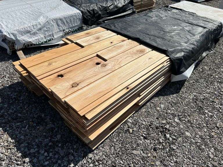 Stack- Incense Red Cedar Chanell Siding 1"x8"x8'-12', 113 Pieces image