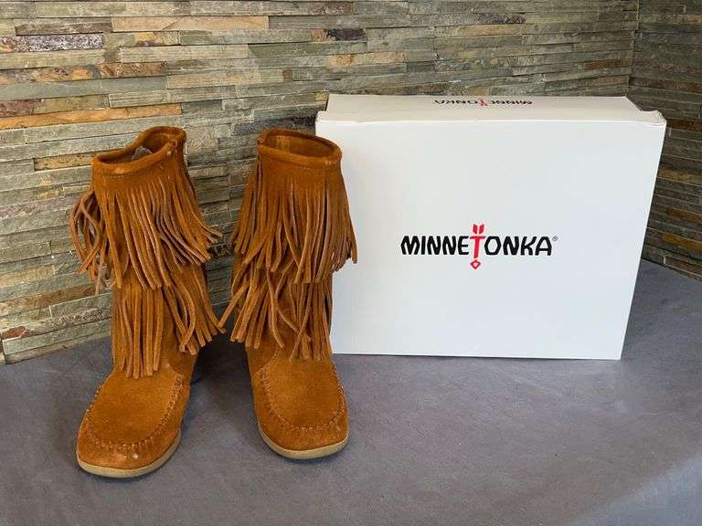 Minnetonka Calf Hi Double Fringe Moccasin Boots with Box image
