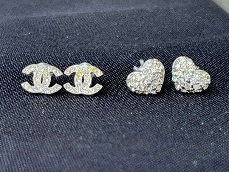 (2) Pairs of Earrings image