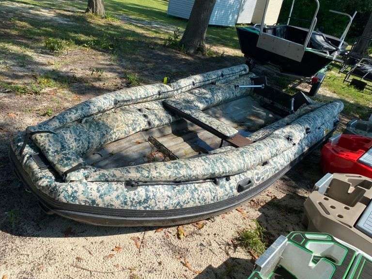 Expedition Solar 470 SJT Boat image
