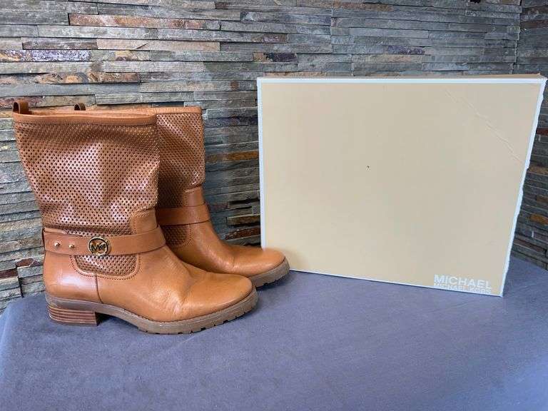 Michael Kors Daria Flat Leather Boots with Box image