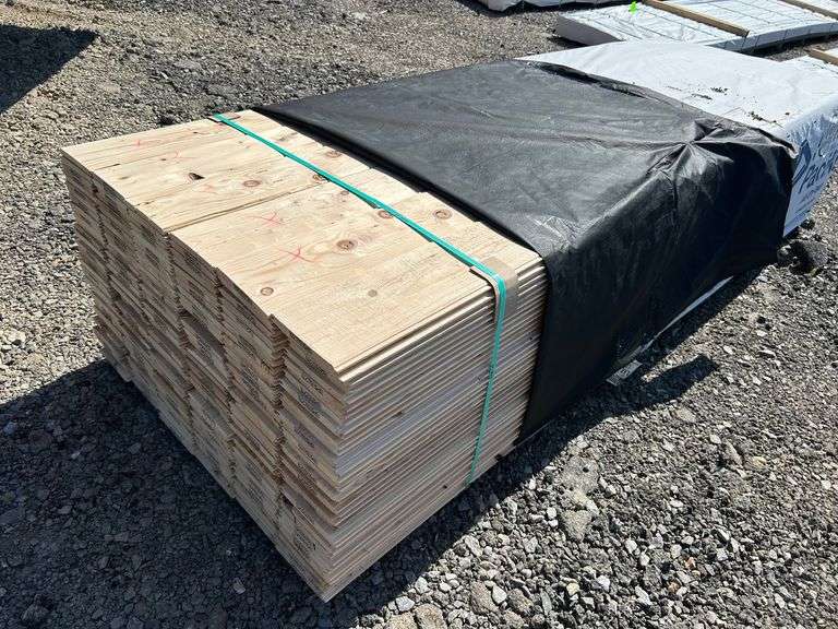 Stack- Western Woods German Lap Siding 1"x8"x10'-216 Pieces image