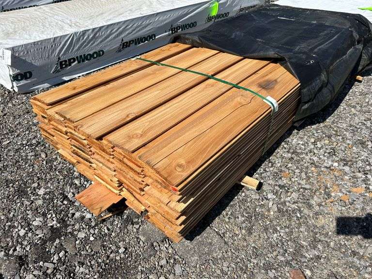 Stack- Incense Red Cedar Chanell Siding 1"x8"x8'-12', 108 Pieces image