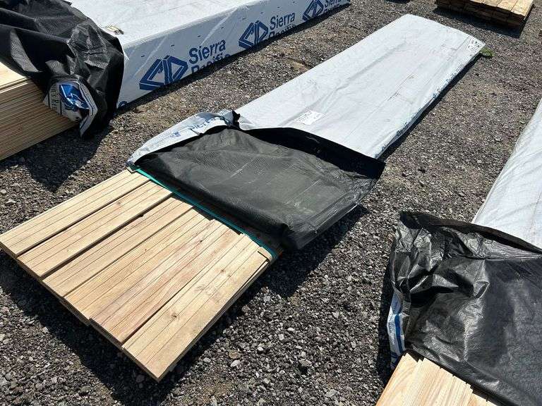 Stack- Western Woods German Lap Siding 1"x8"x16', 28 Pieces image