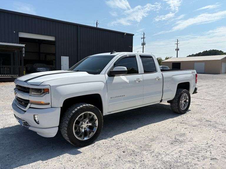 2016 Chevrolet Silverado 1500 LT 4WD image