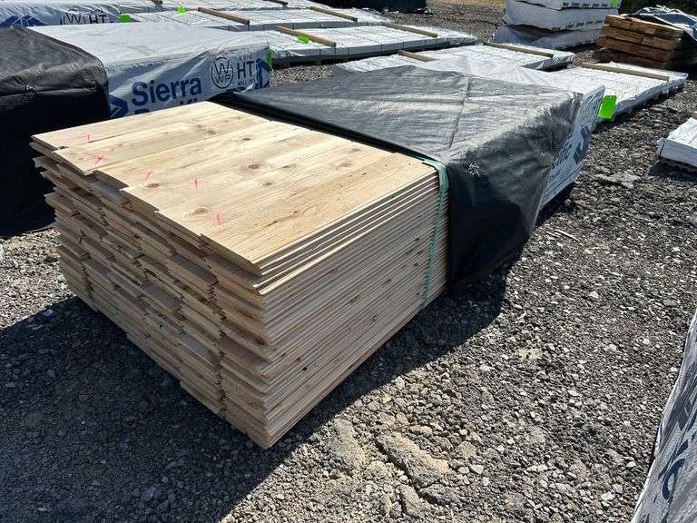 Stack- Western Woods German Lap Siding 1"x8"x10'-216 Pieces image