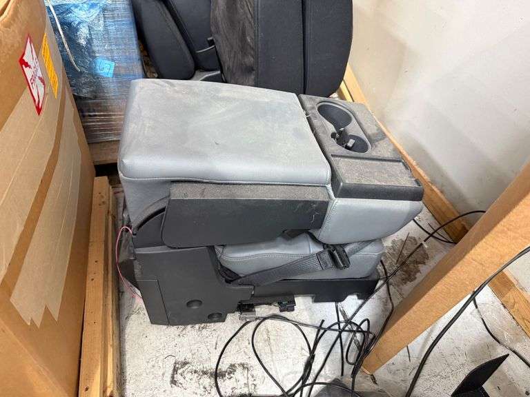 2024 Ford F-150 Center Console Take Out Seat image