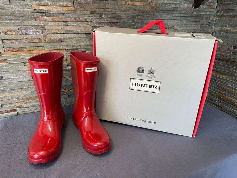 Hunter Original Short Glossy Rain Boots with Box image