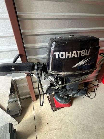Tohatsu 2-Stroke 25 Jet Drive Motor w/ Fuel Tank image