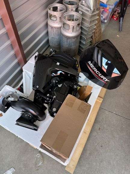 NEW - Mercury 25hp Jet Drive 4 Stroke Motor image