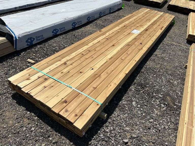 Stack- Western Red Cedar Smooth 4 Sides 5/4"x4"x16' Decking/Fencing, 60 Pieces image