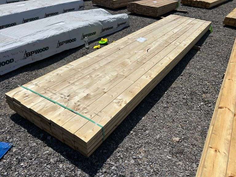 Stack- Southern Yellow Pine 2"x6"x16', 40 Pieces image