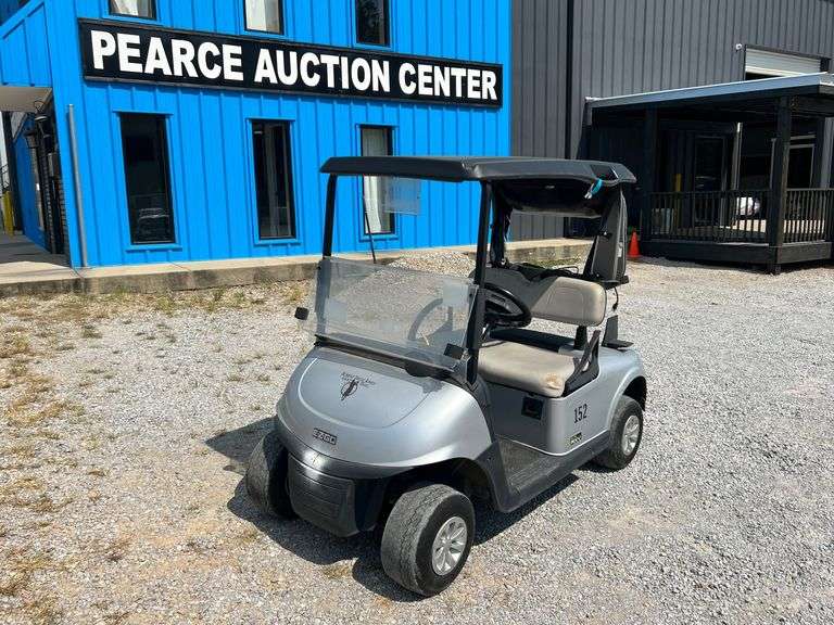 2019 EZ-GO RXV Elite Electric Golf Cart with Charger image