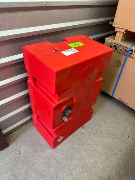 24 Gallon Portable Gas Tank image