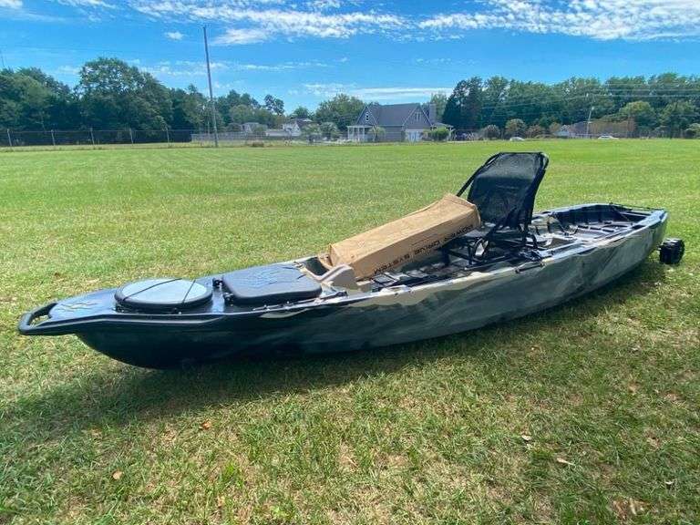 NEW - Milha Kayak with Milha Nautica Pedal Drive System image