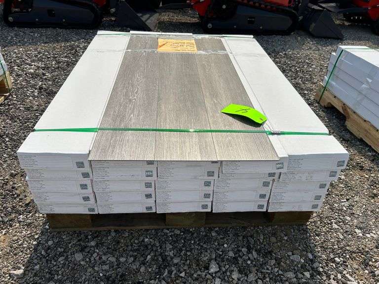 Pallet- Unilin Luxury Vinyl Plank Flooring, Arnica Lake Oak image