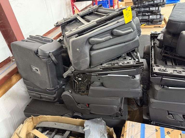 Pallet - '21-'24 Chevrolet Tahoe 2nd Row Take Out Seats (30-70 Splits) image