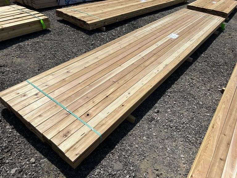 Stack- Western Red Cedar Smooth 4 Sides 5/4"x4"x16' Decking/Fencing, 60 Pieces image