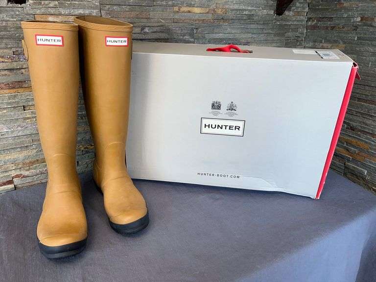 Hunter Original Two-Tone Boots with Box image