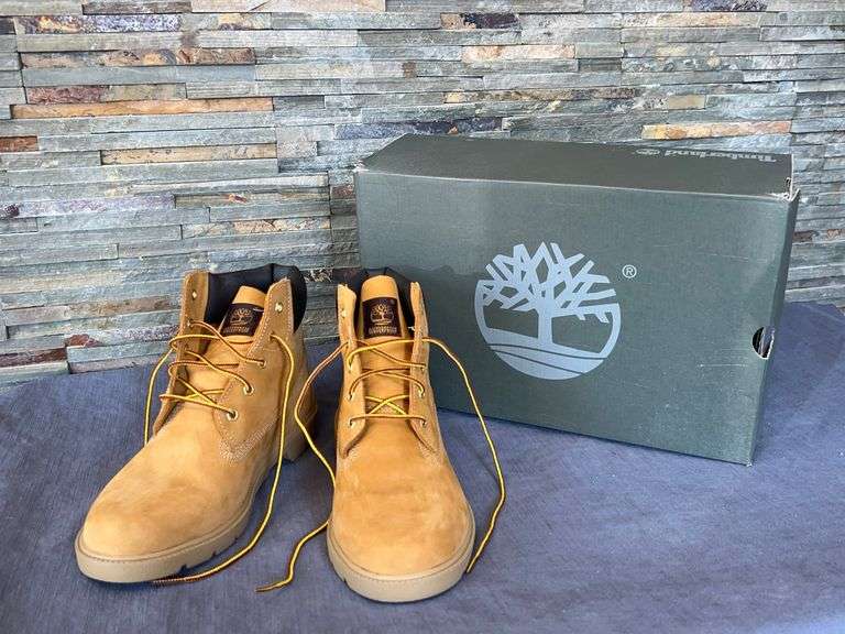 Timberland Juniors 6 Inch Classic Boots with Box image