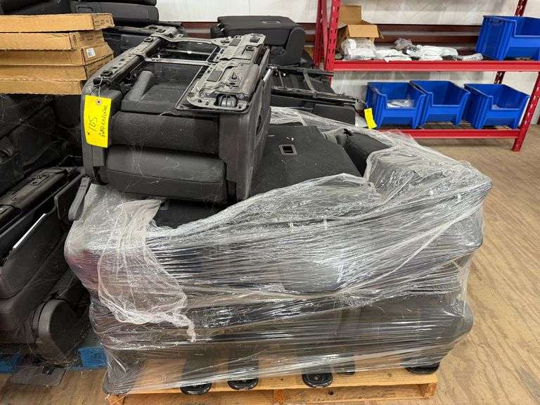 Pallet - '23 Ford Explorer 2nd Row Take Out Seats image