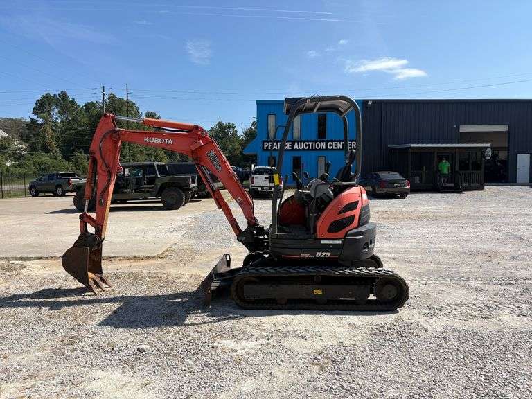 Kubota U25 Mini-Excavator image
