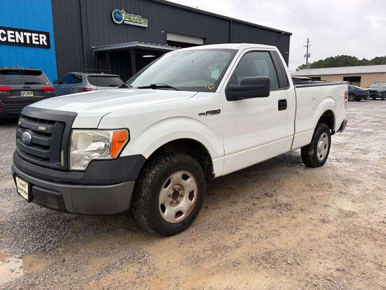 2009 Ford F-150 XL Pickup image