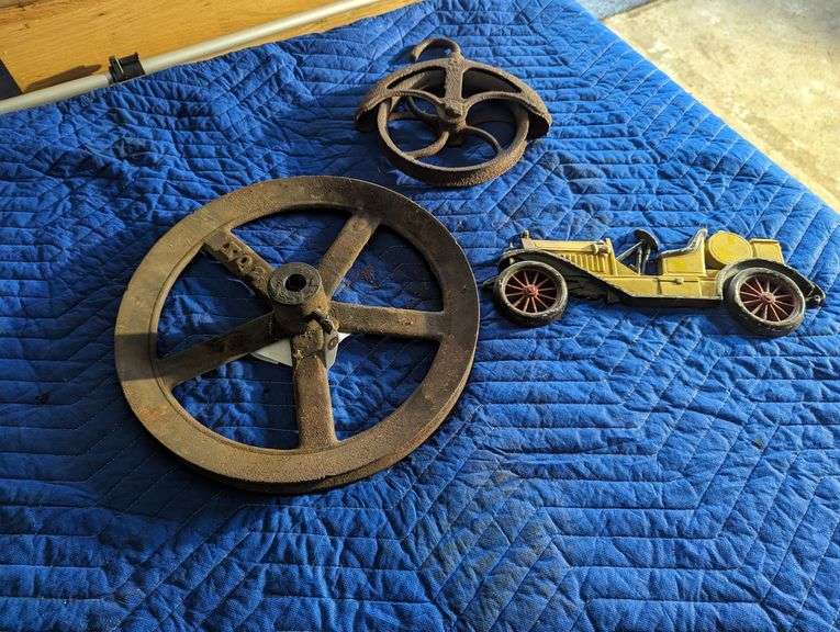 Pulleys and Model T Casting image