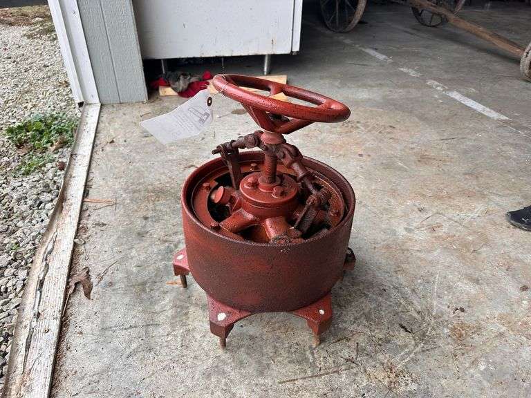 IHC 6hp M Clutch Pulley image
