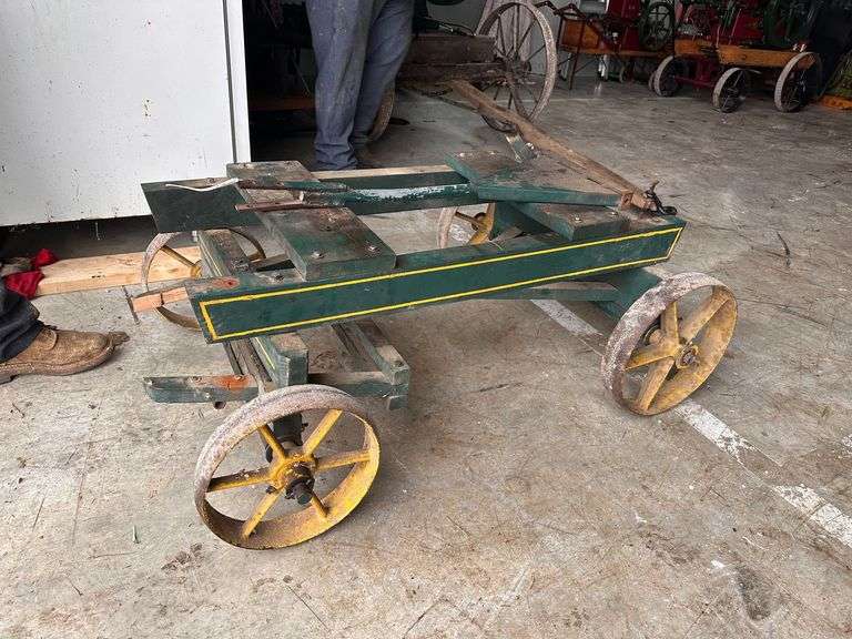 IHC M Shop Built Cart image