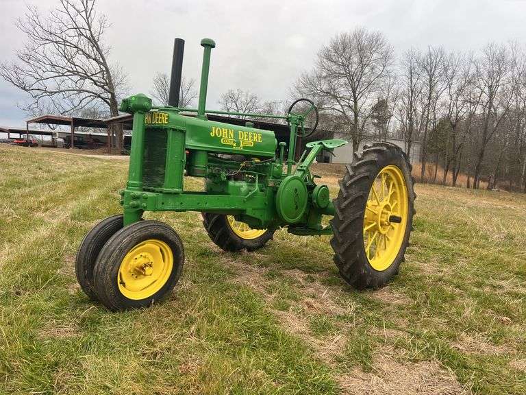 John Deere Unstyled Model B