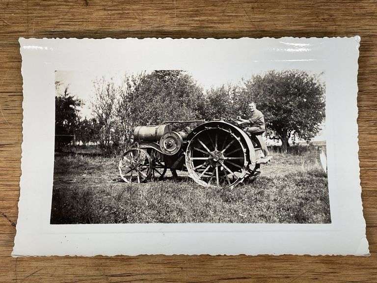 IHC 10-20 Titan Tractor Photo