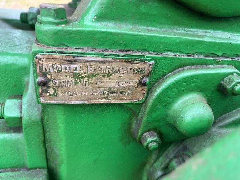 John Deere Unstyled Model B