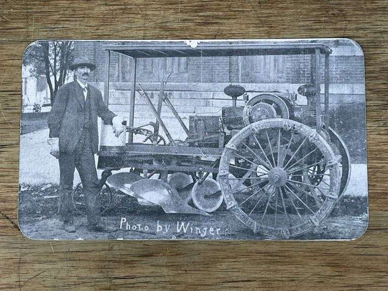H.W. Leavitt Motor Plow Trade Card